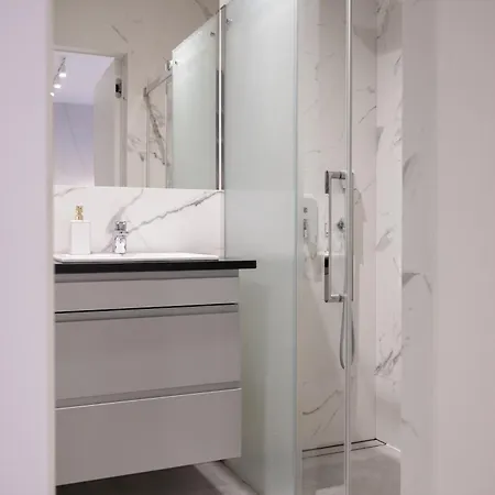 Mennica - Grzybowska 43a ワルシャワ