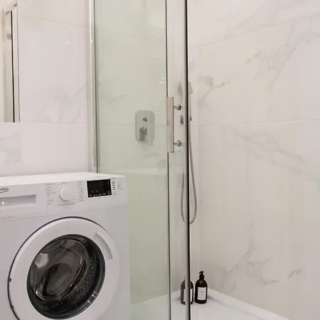 Mennica - Grzybowska 43a *