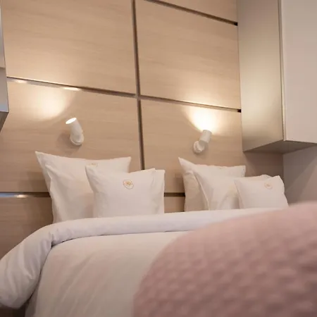 Mennica - Grzybowska 43a *