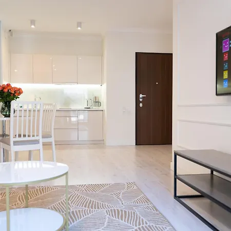 Mennica - Grzybowska 43a アパート ワルシャワ